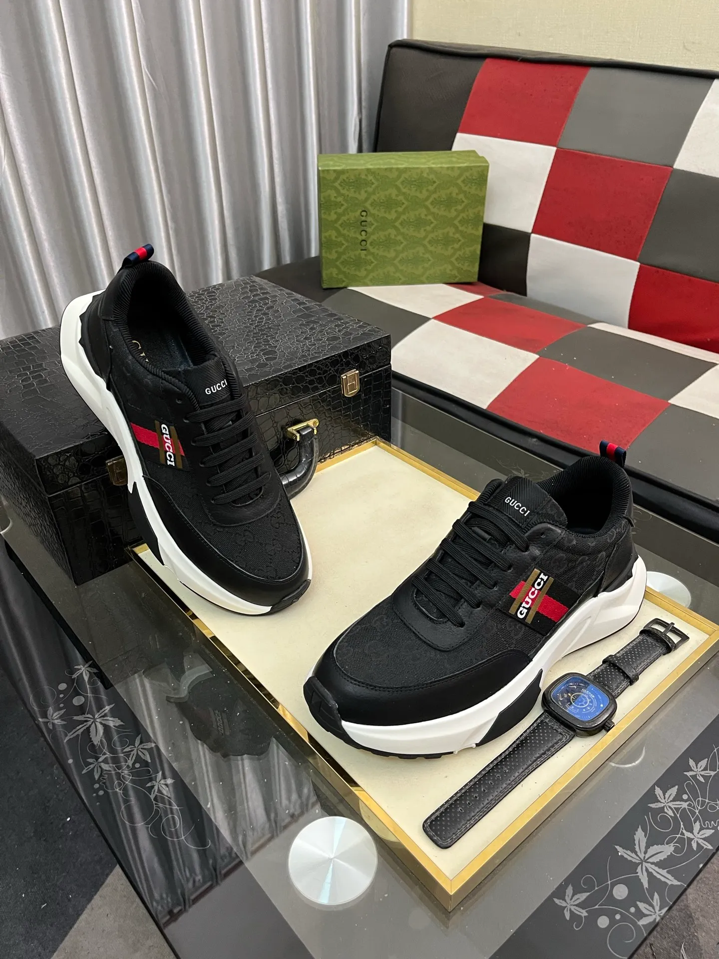 Men's Men's Shoes 💰458 ⌚️⌚️[GUCCI] Gucci men's casual shoes are absolutely popular 🔥The ultimate matching item for trendy men! The charm of super texture is irresistible, the main recommendation, the flower leather color is bright! The upper is made of high-quality brand printed fabric with cowhide, breathable leather lining and wear-resistant rubber sole, noble and elegant! Extremely comfortable🎁🎁You can be as handsome as you want💪 38-445⃣️colors available